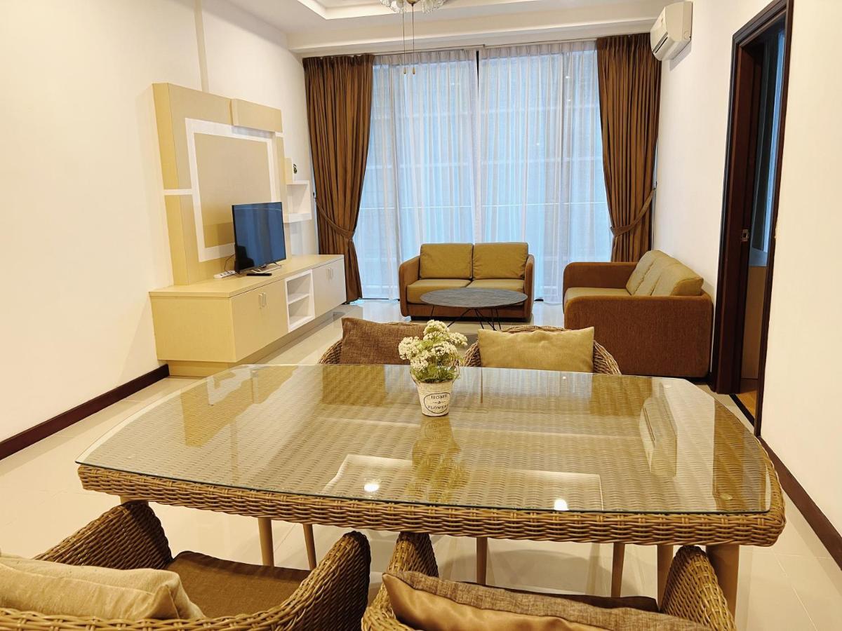 Imperial Grand Suite Apartment Kuching Bagian luar foto