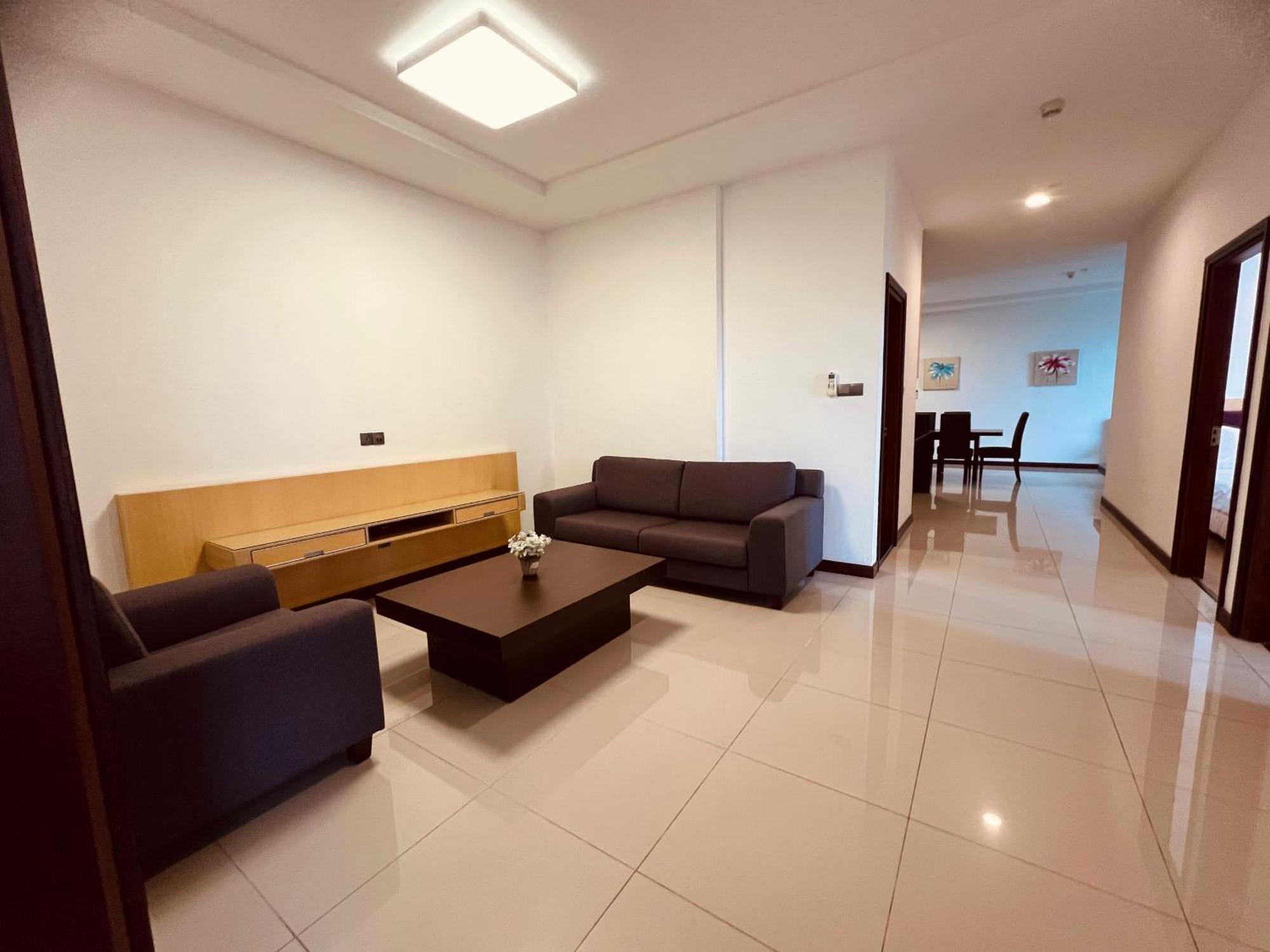 Imperial Grand Suite Apartment Kuching Bagian luar foto